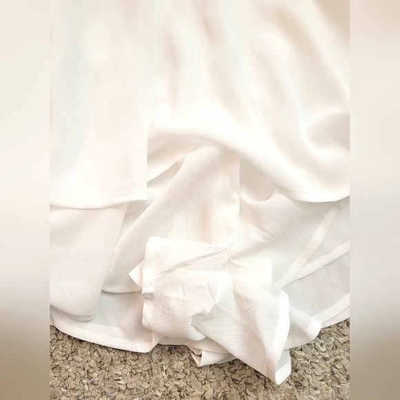 Cute white romper - Picture 2 of 4